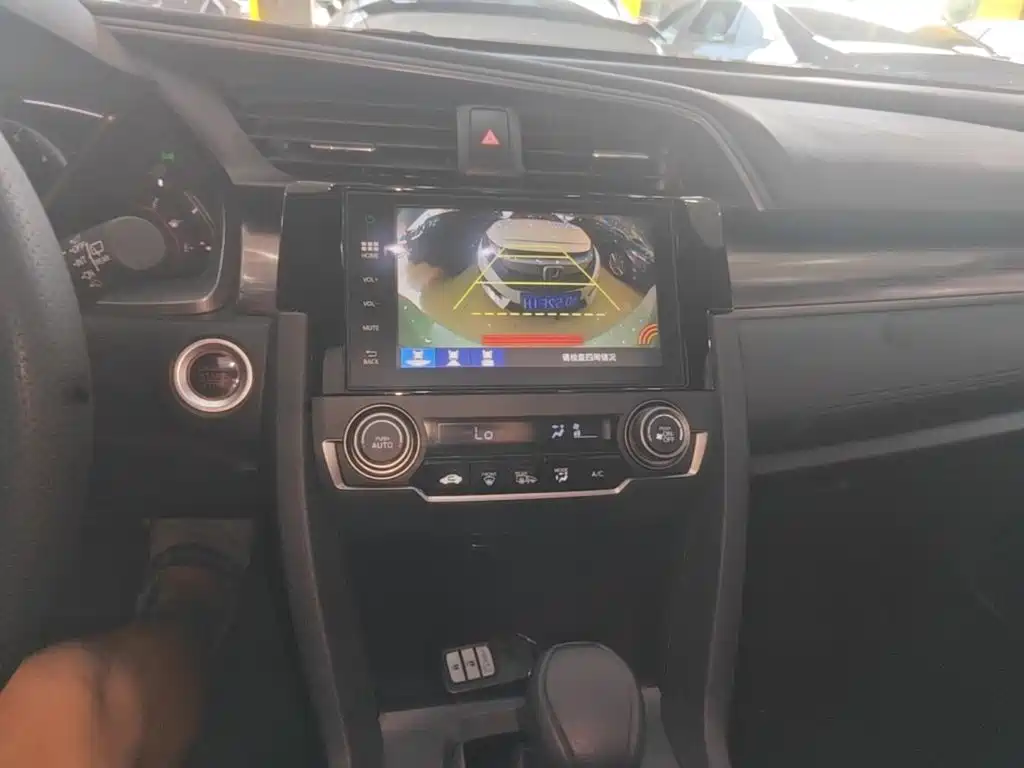 Honda Civic — миниатюра 13