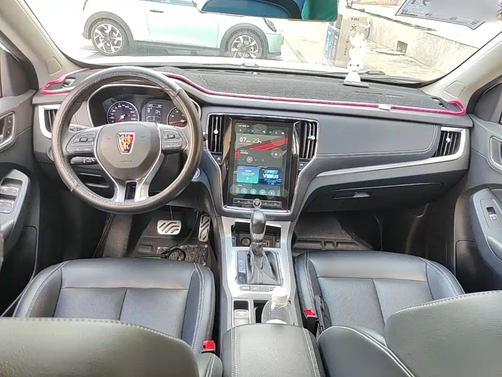 Roewe RX5 — миниатюра 10