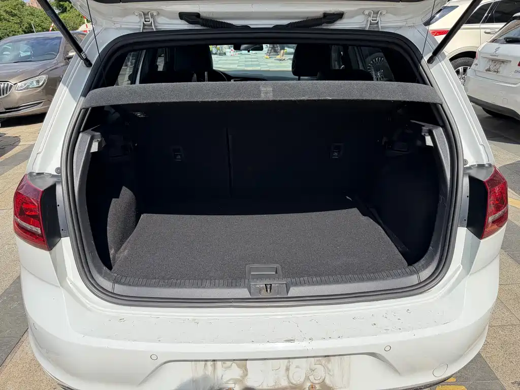 Volkswagen Golf — миниатюра 16