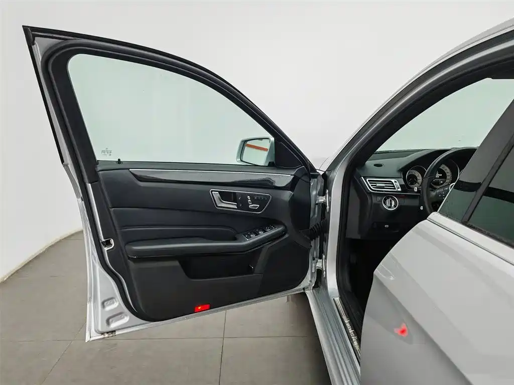Mercedes-Benz E-Class E 2015 E 260 L Sport