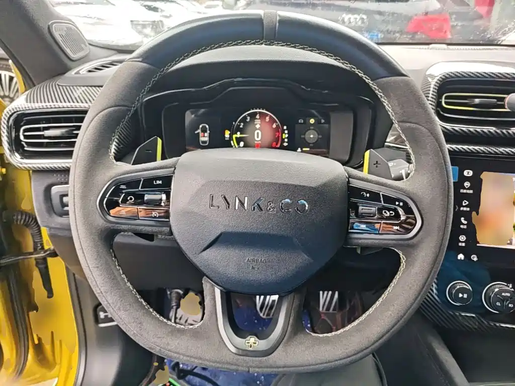 Lynk & Co 03 — миниатюра 11