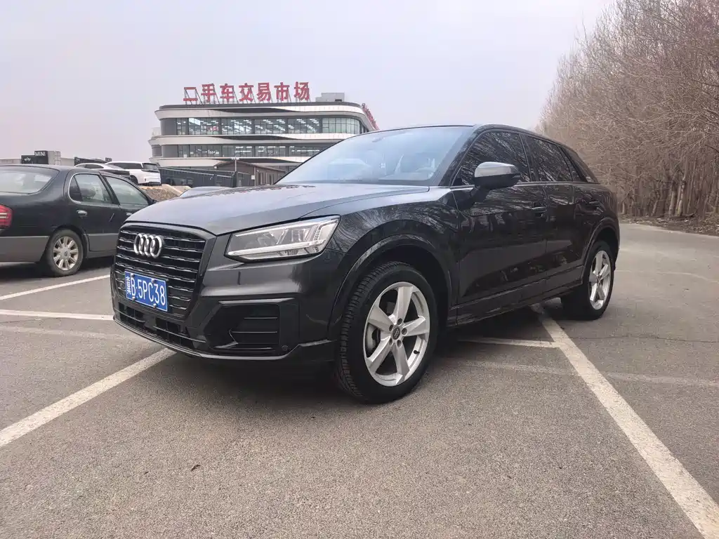 Audi Q2L 2021