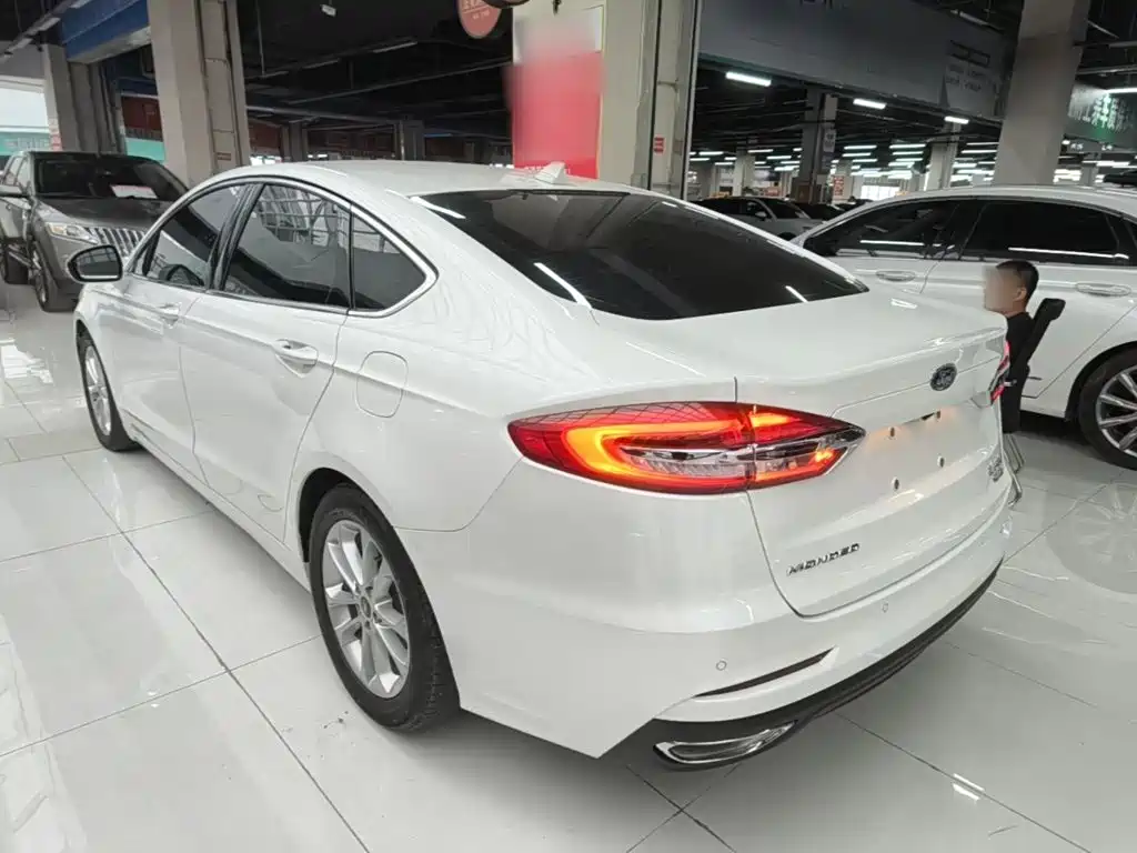 Ford Mondeo — миниатюра 5