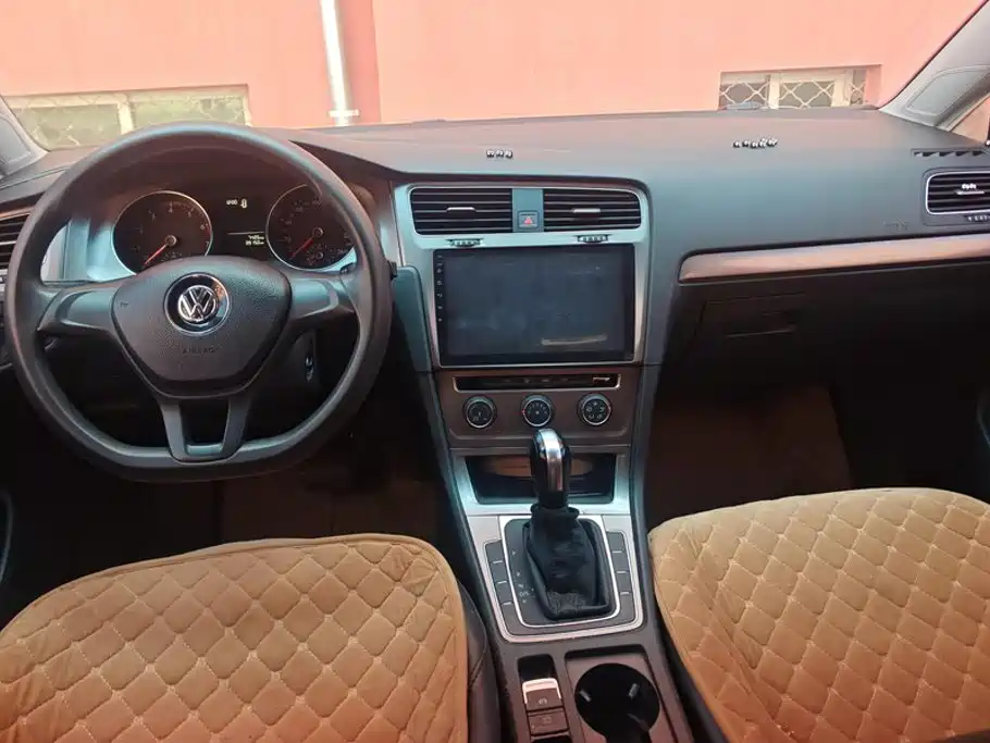 Volkswagen Golf — миниатюра 12