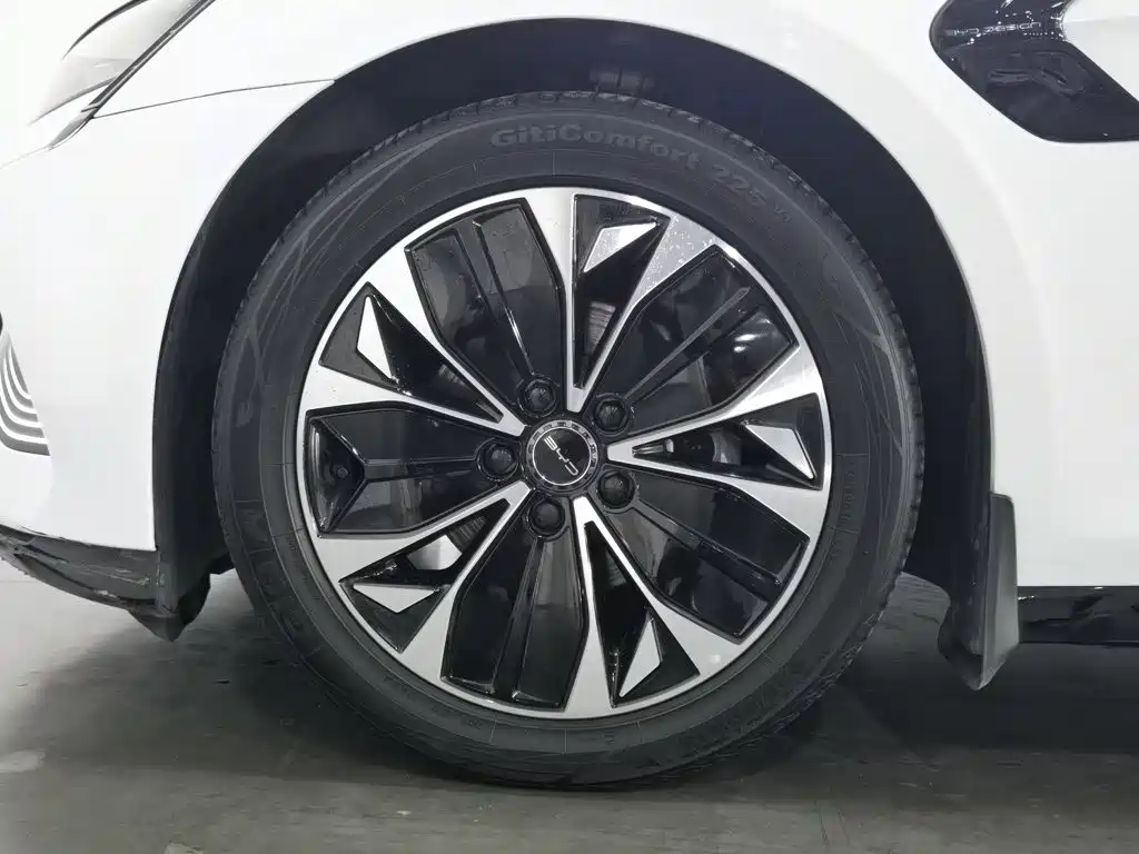 BYD Seal — миниатюра 17