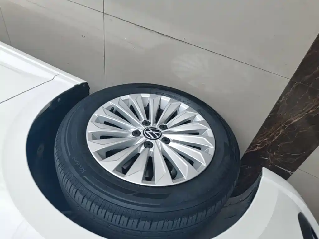 Volkswagen Lavida — миниатюра 23