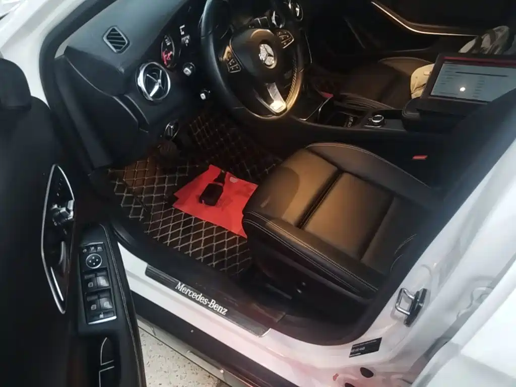 Mercedes-Benz GLA — миниатюра 16