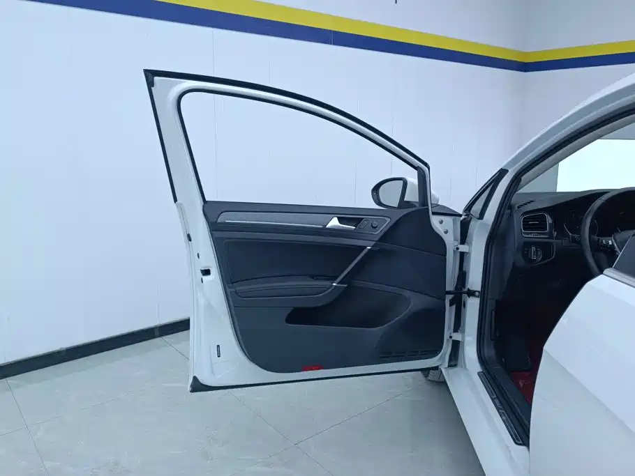 Volkswagen Golf — миниатюра 7