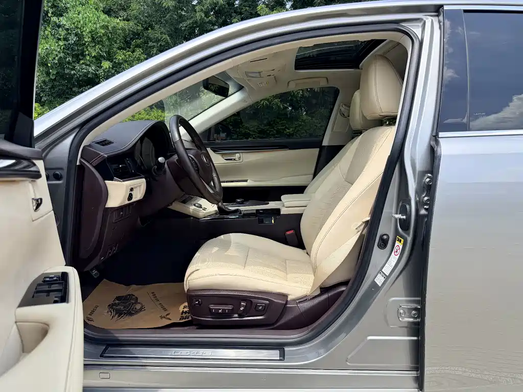 Lexus ES — миниатюра 4