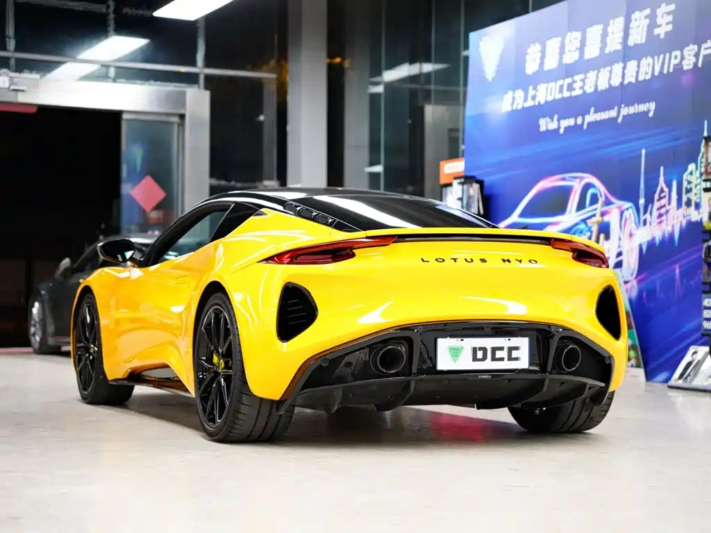 Lotus Emira — миниатюра 2