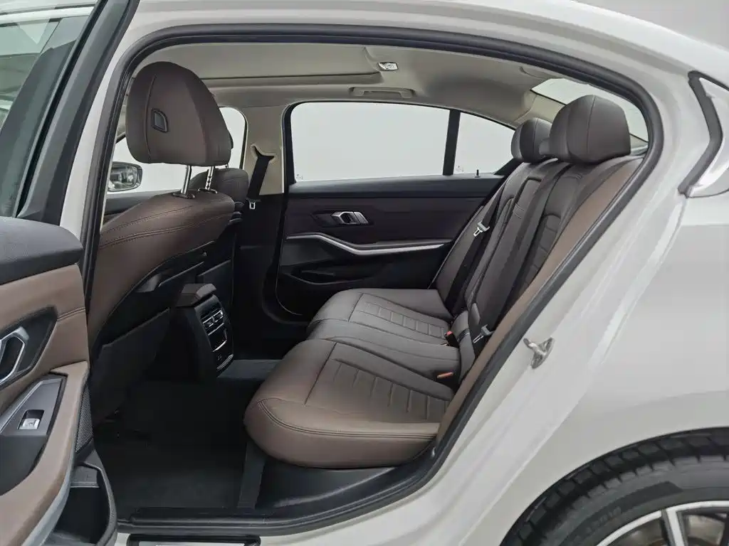 BMW 3 Series — миниатюра 15
