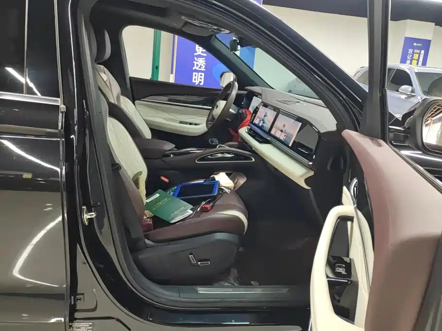 Geely Xingyue L — миниатюра 8