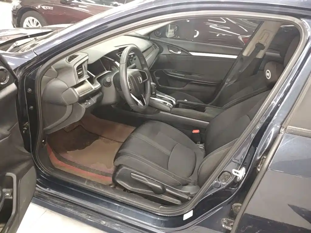 Honda Civic — миниатюра 16
