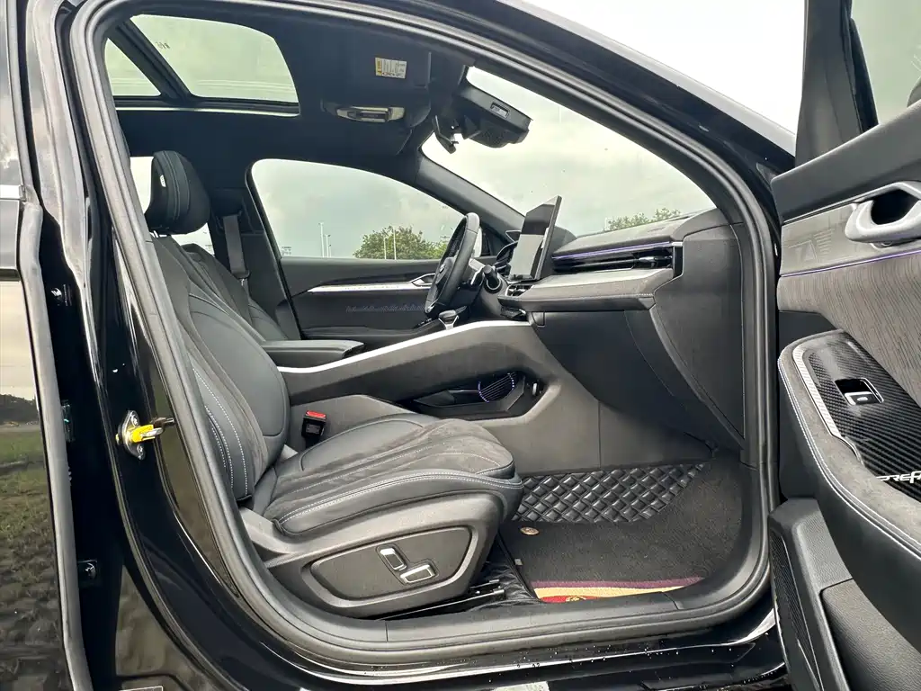 Geely Preface 2025 2.0TD