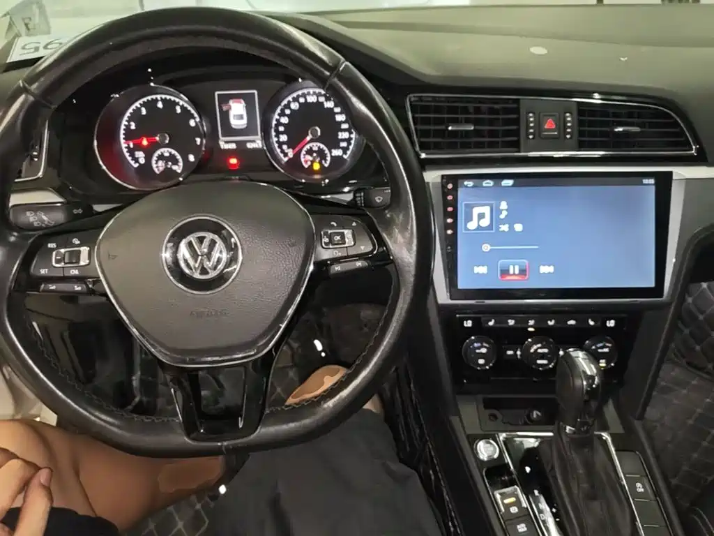 Volkswagen Lamando — миниатюра 10