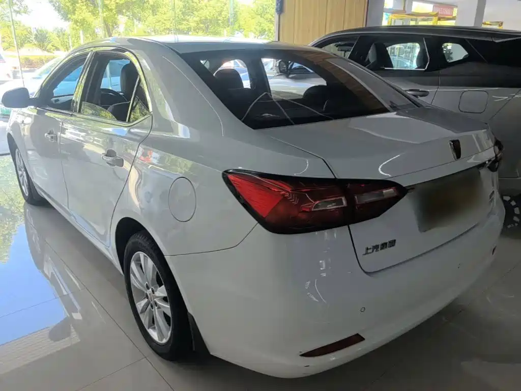 Roewe 360 — миниатюра 5