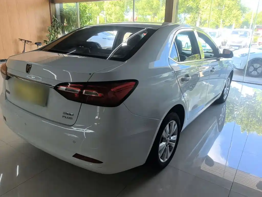 Roewe 360 — миниатюра 7