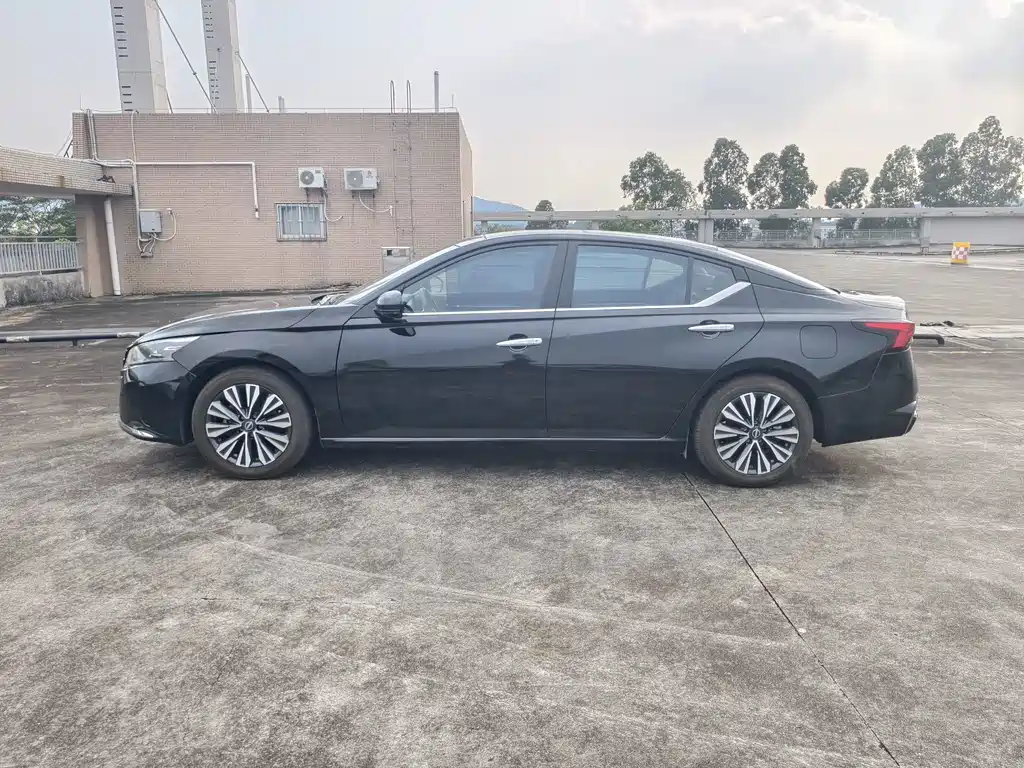 Nissan Teana — миниатюра 3