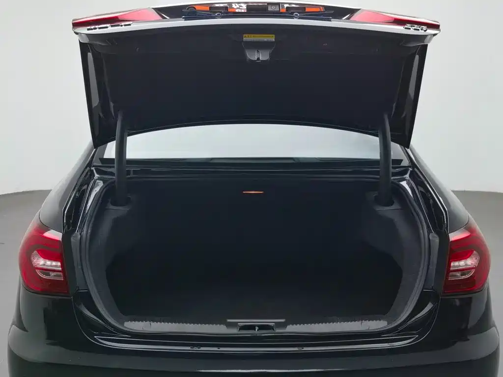 Hongqi Hongqi H7 — миниатюра 5