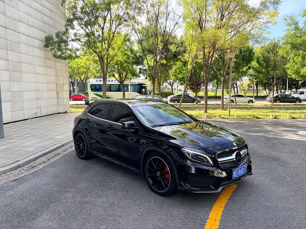Mercedes-Benz GLA AMG — миниатюра 5