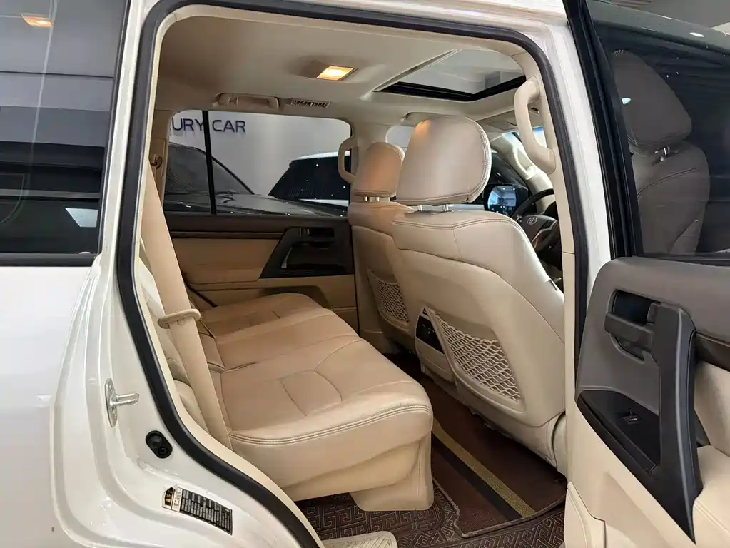 Toyota Land Cruiser — миниатюра 12