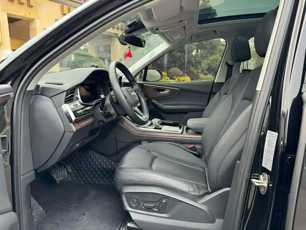 Audi Q7 2022 55 TFSI quattro S line Sport