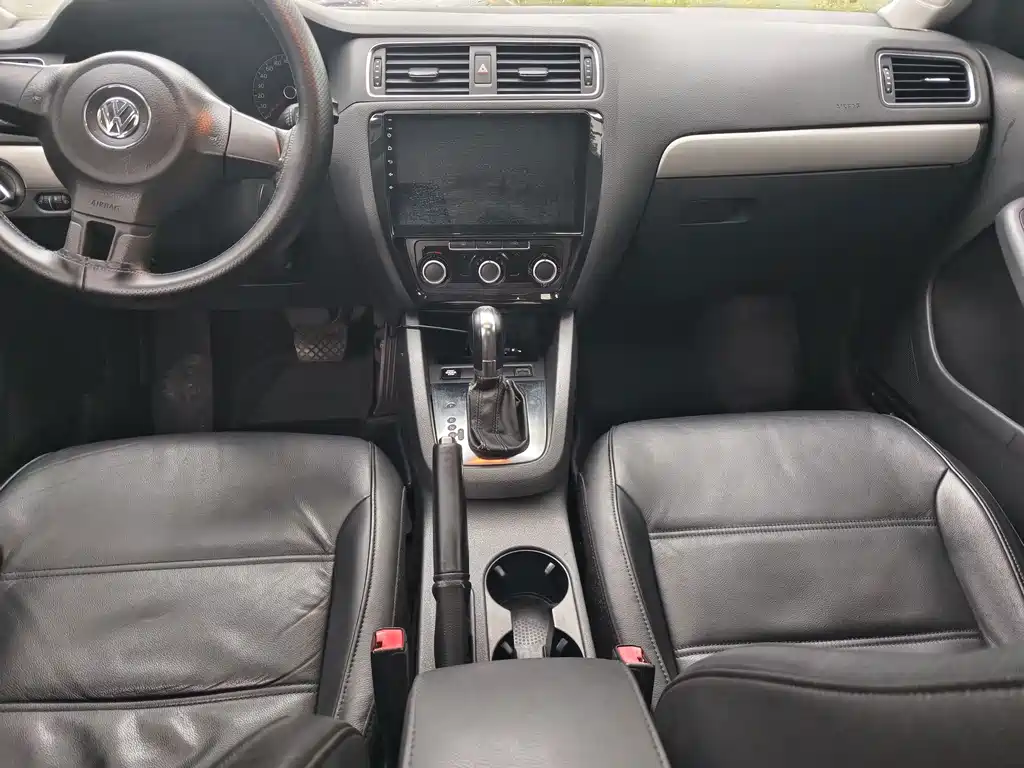Volkswagen Sagitar — миниатюра 8
