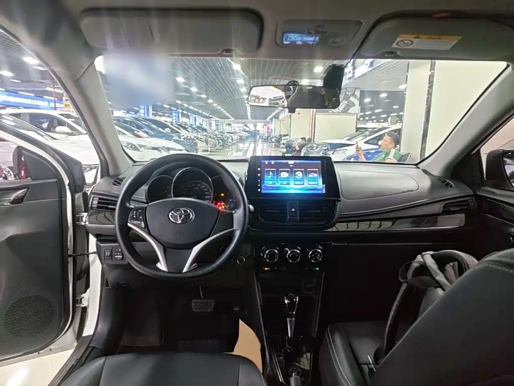 Toyota Vios FS — миниатюра 10