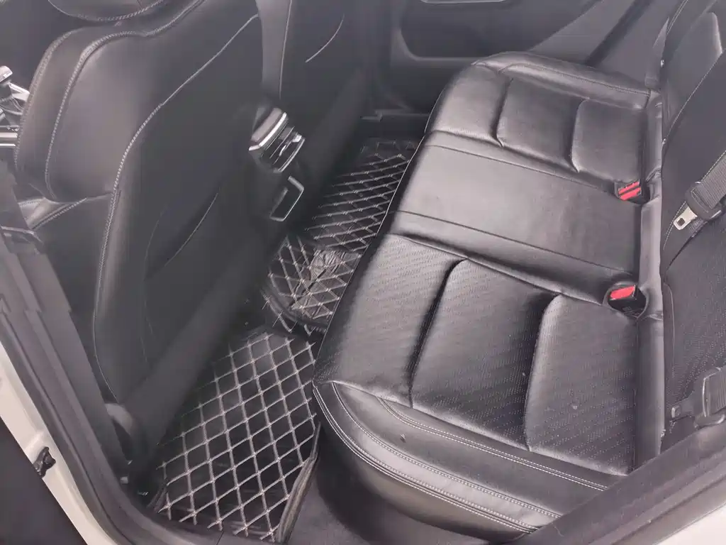 Geely Emgrand — миниатюра 7