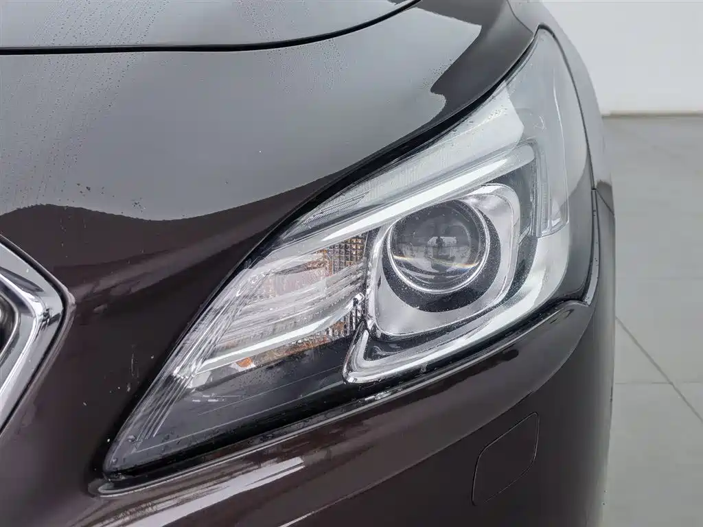 Buick LaCrosse 2016 28T Premium