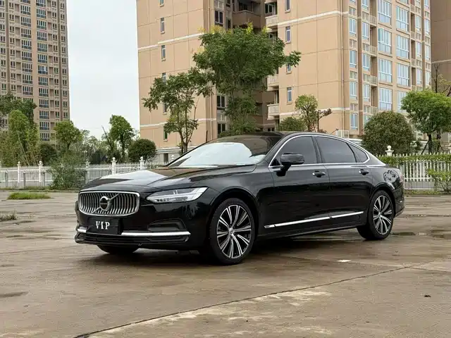 VOLVO  S90 2022