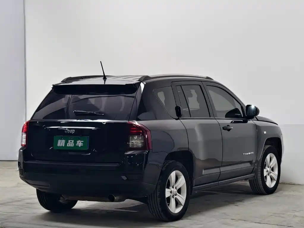 Jeep Compass (Import) — миниатюра 4