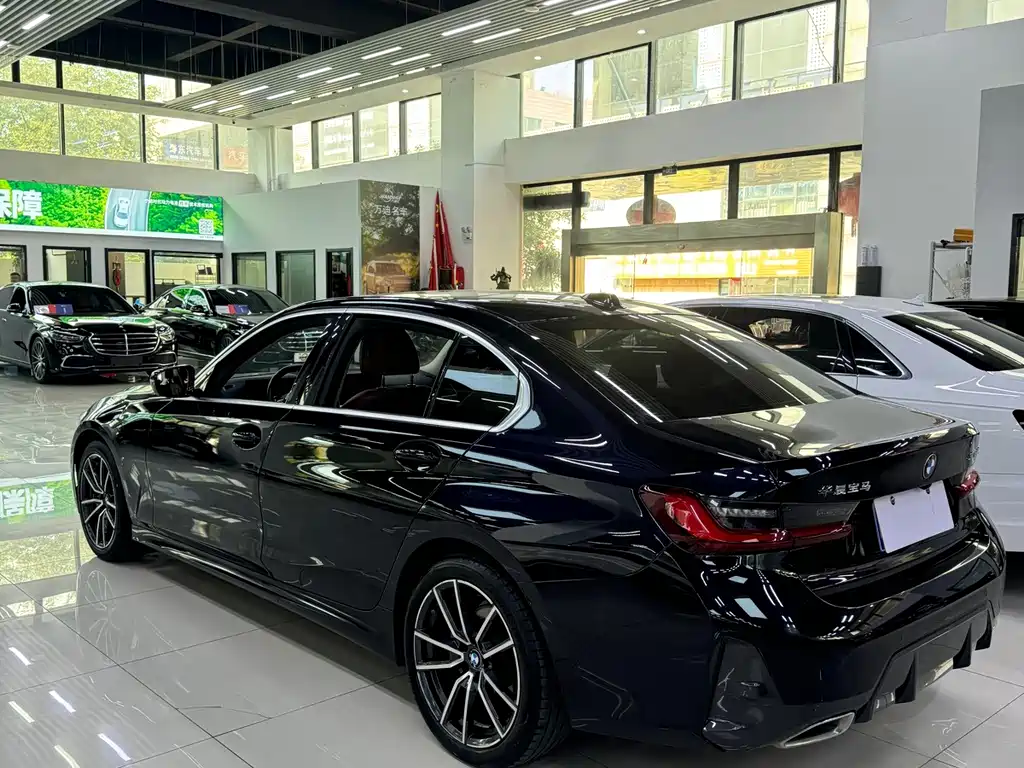 BMW 3 Series — миниатюра 6