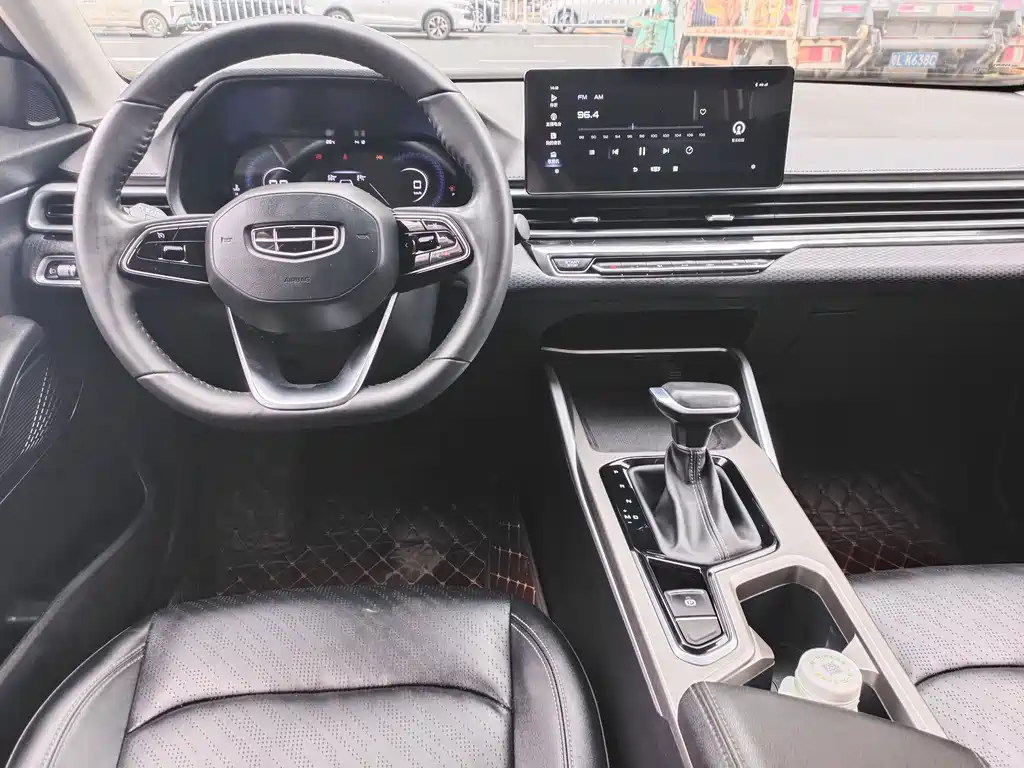 Geely Emgrand — миниатюра 6