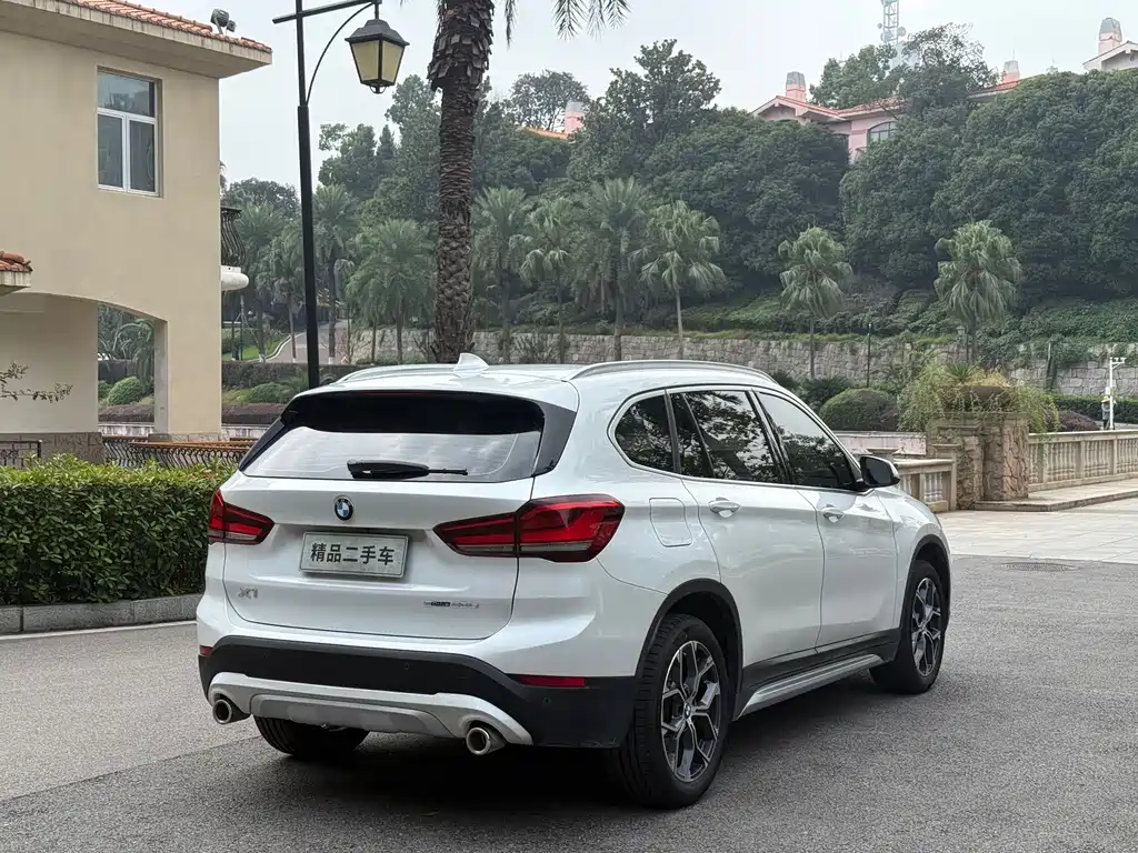 BMW  X1