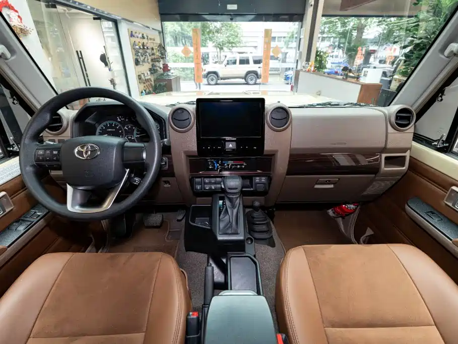 Toyota Land Cruiser — миниатюра 7