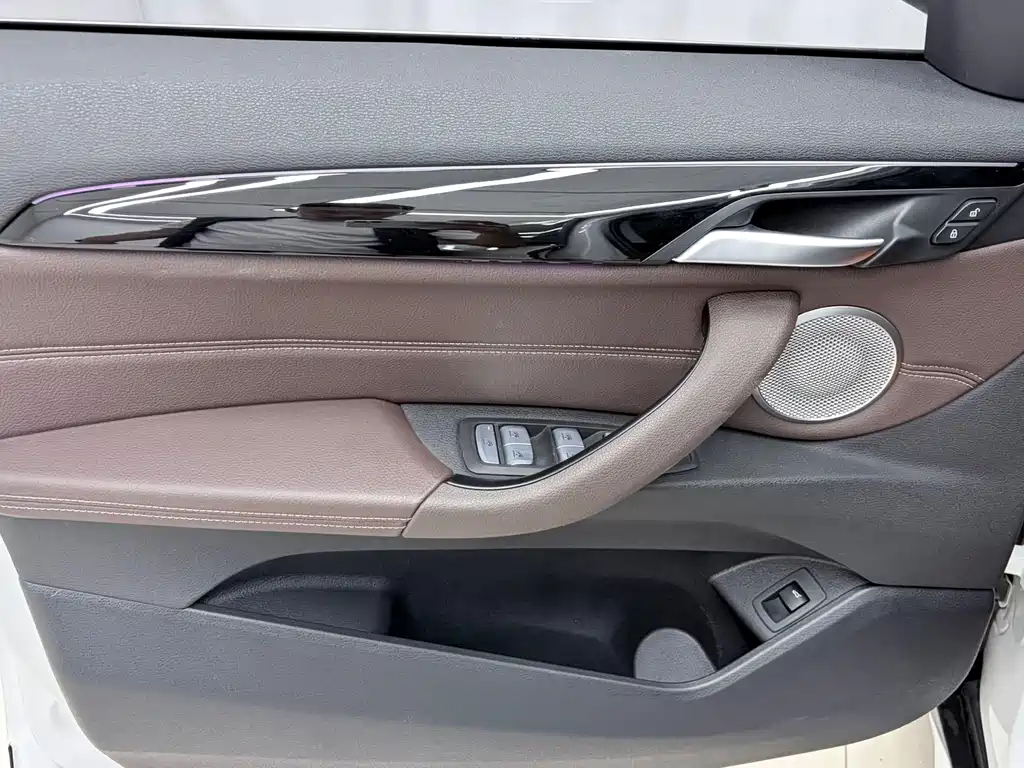 BMW X1 — миниатюра 7