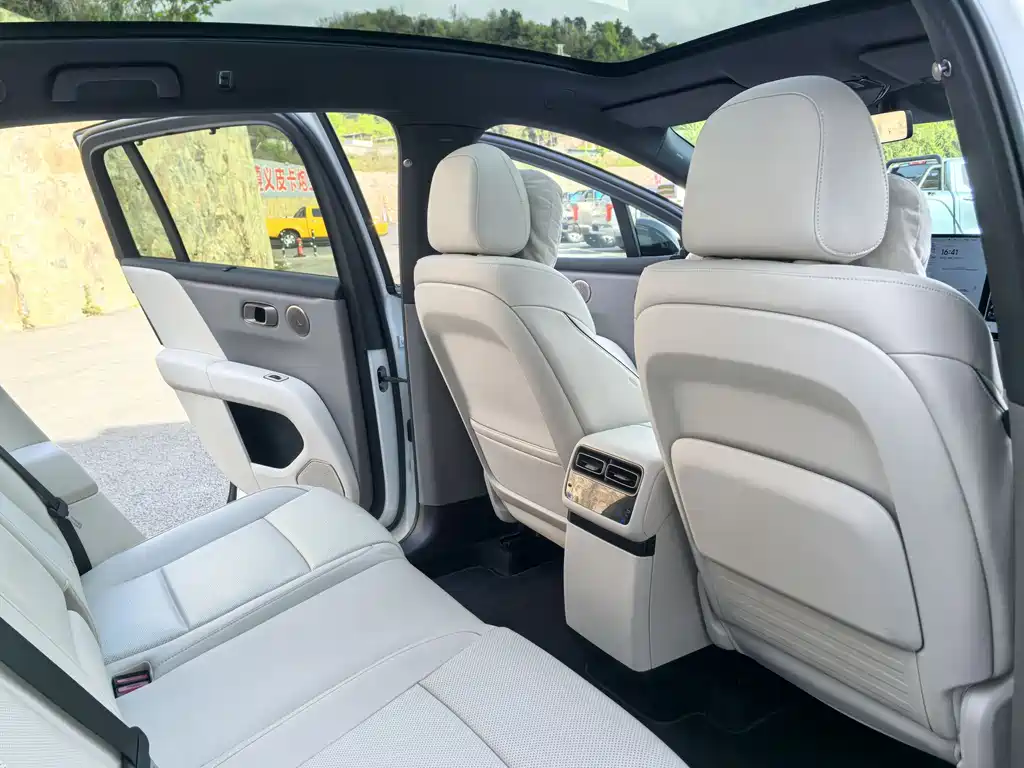 Li Auto i6 2025 Standard