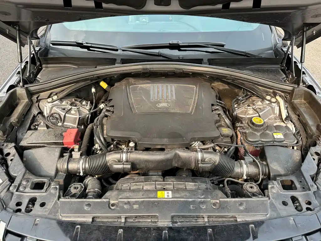 Land Rover Velar — миниатюра 17