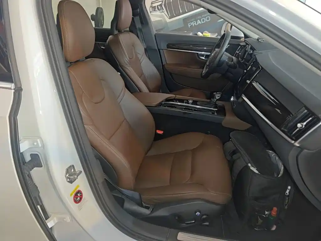 Volvo S90 — миниатюра 25