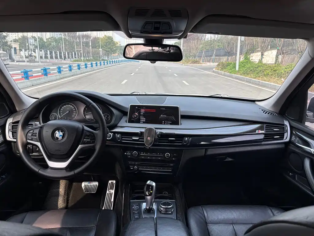 BMW X5 (Import) — миниатюра 11