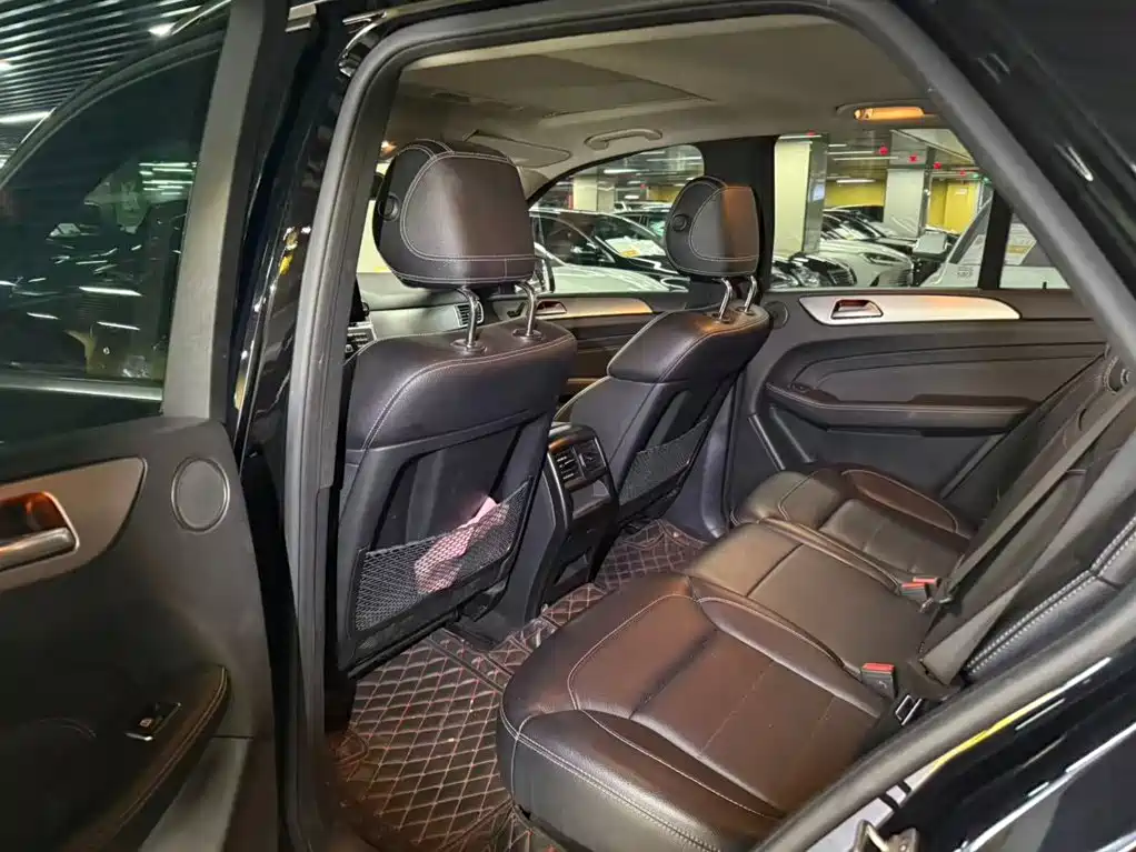 Mercedes-Benz M-Class — миниатюра 8