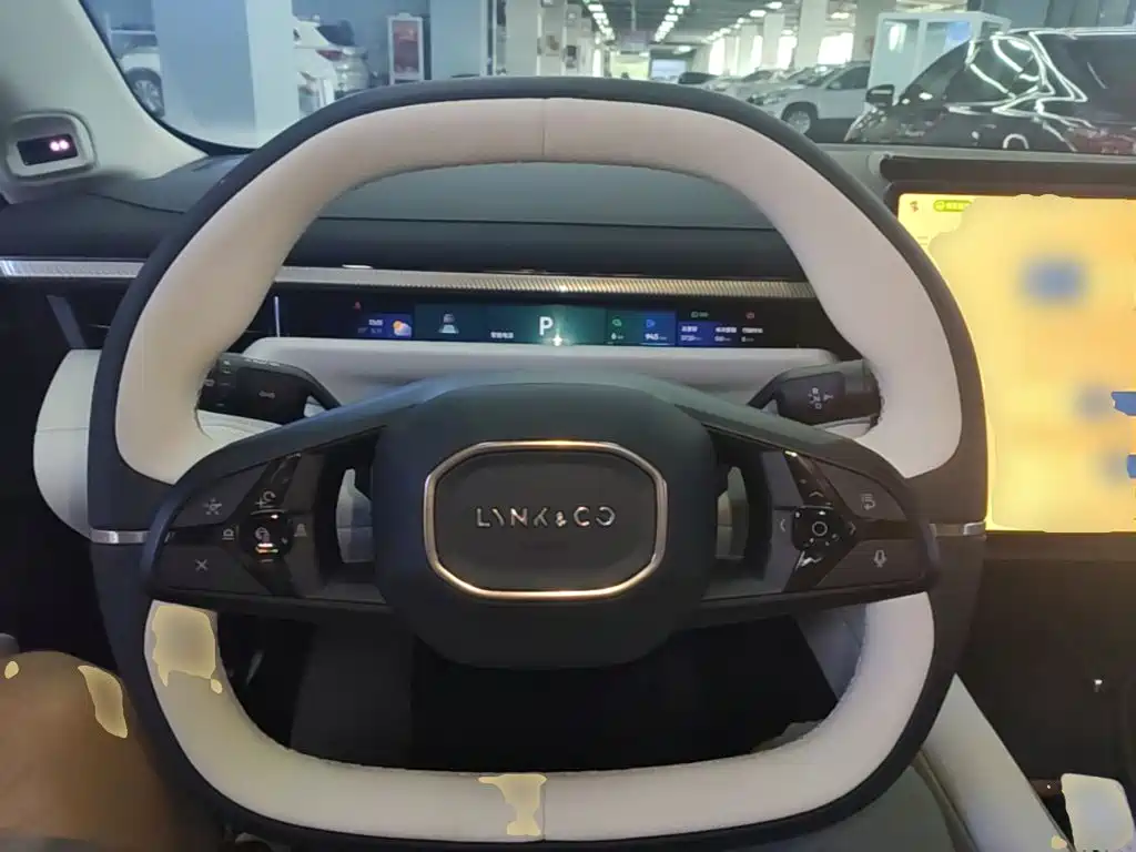 Lynk & Co 10 — миниатюра 11