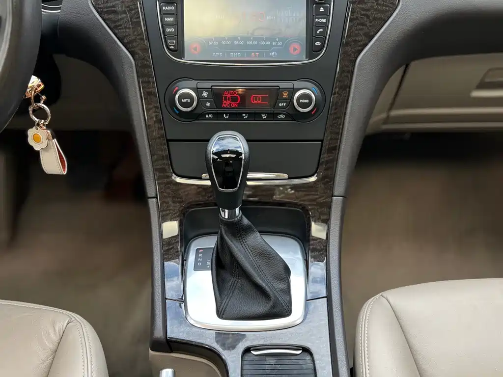 Ford Mondeo Zhisheng — миниатюра 12
