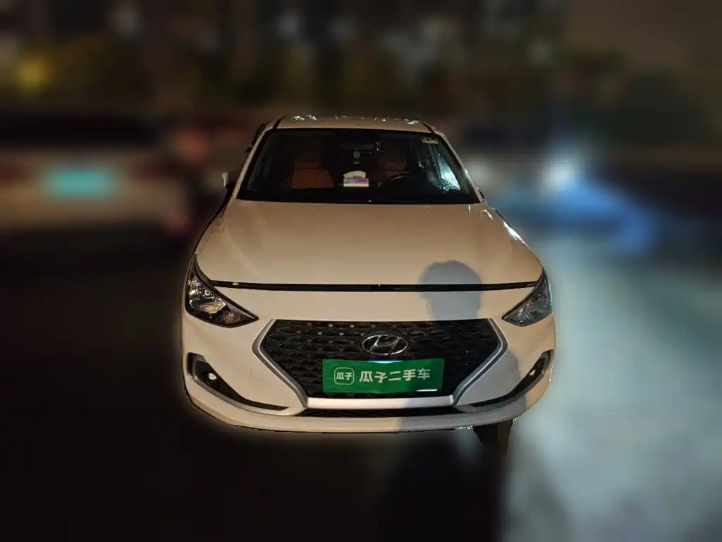 Hyundai Elantra — миниатюра 23