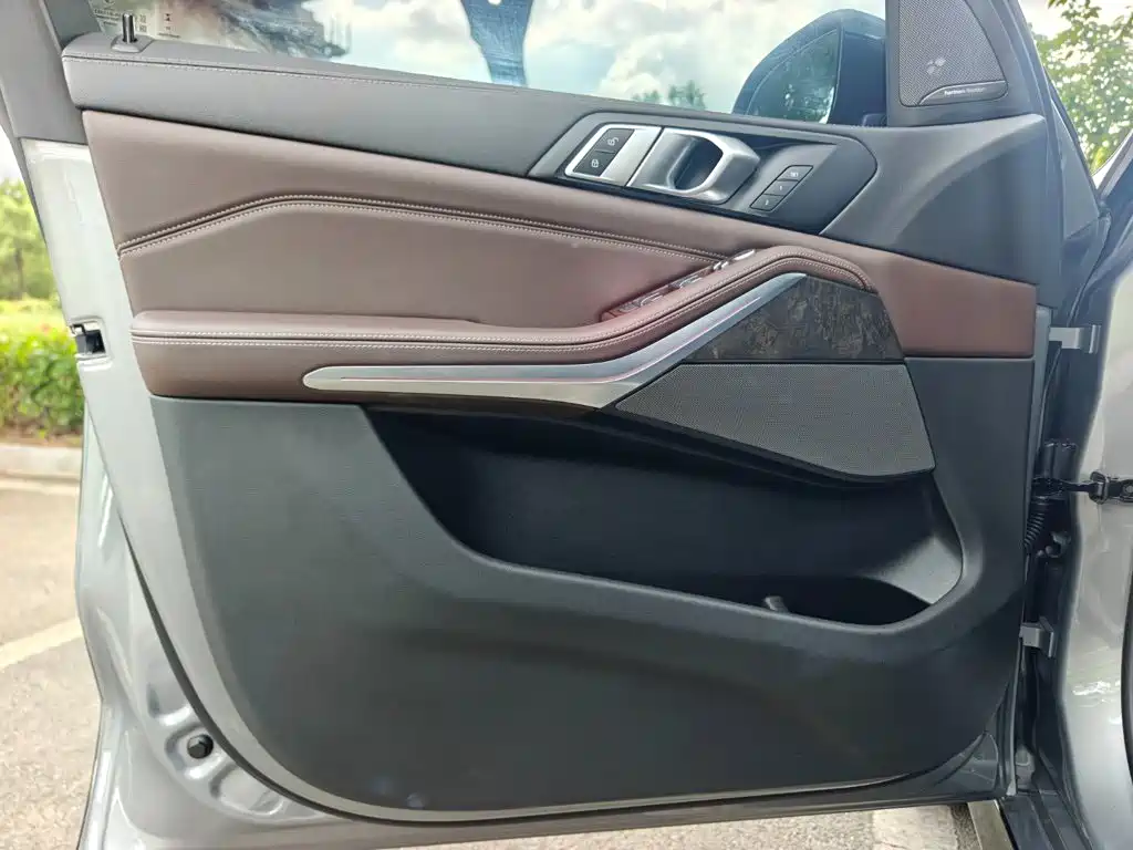 BMW X5 — миниатюра 11