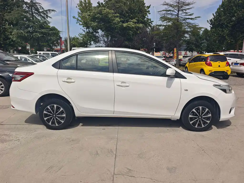 Toyota Vios — миниатюра 2