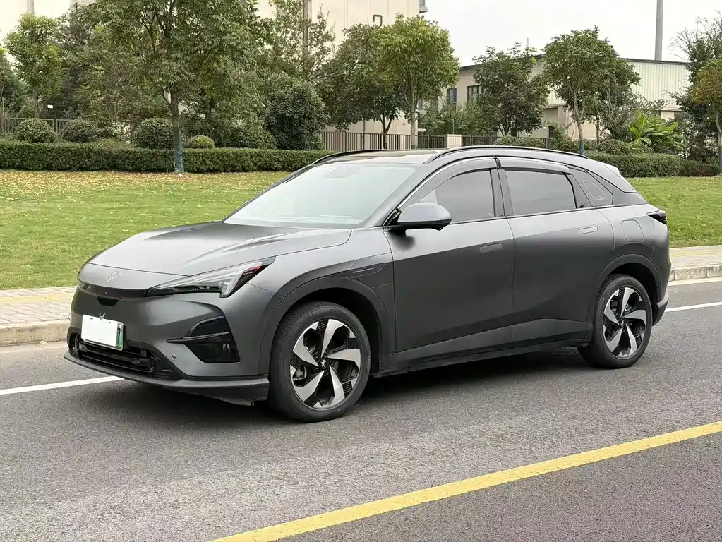 ARCFOX Alpha T5