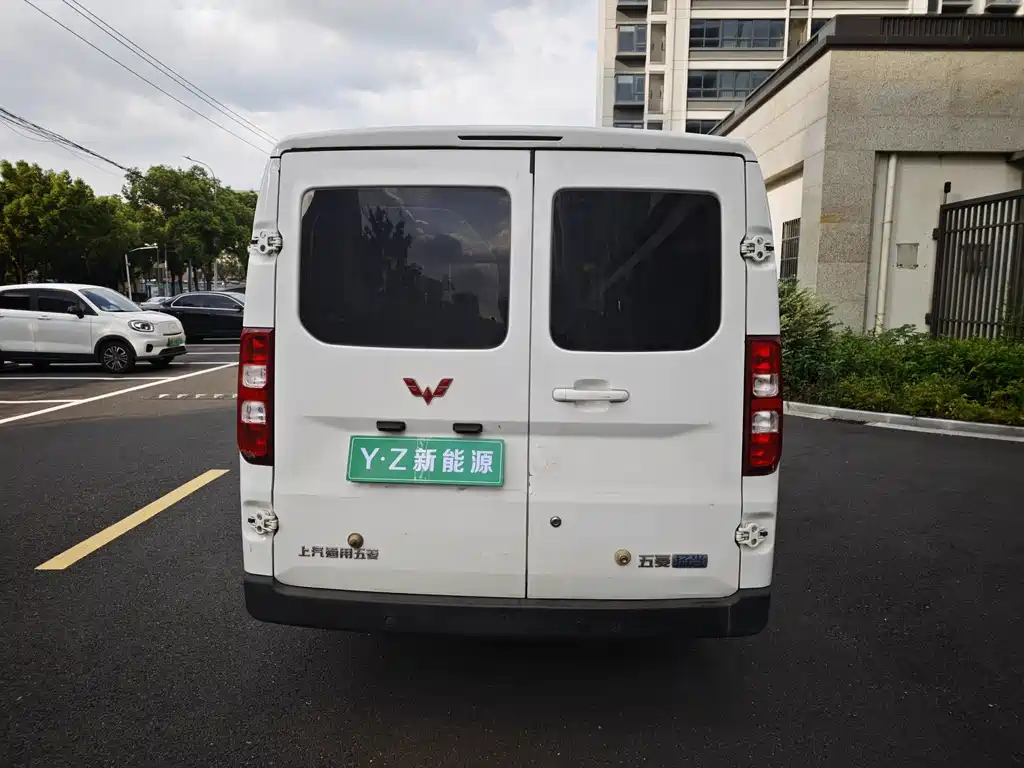 Wuling Yangguang — миниатюра 14