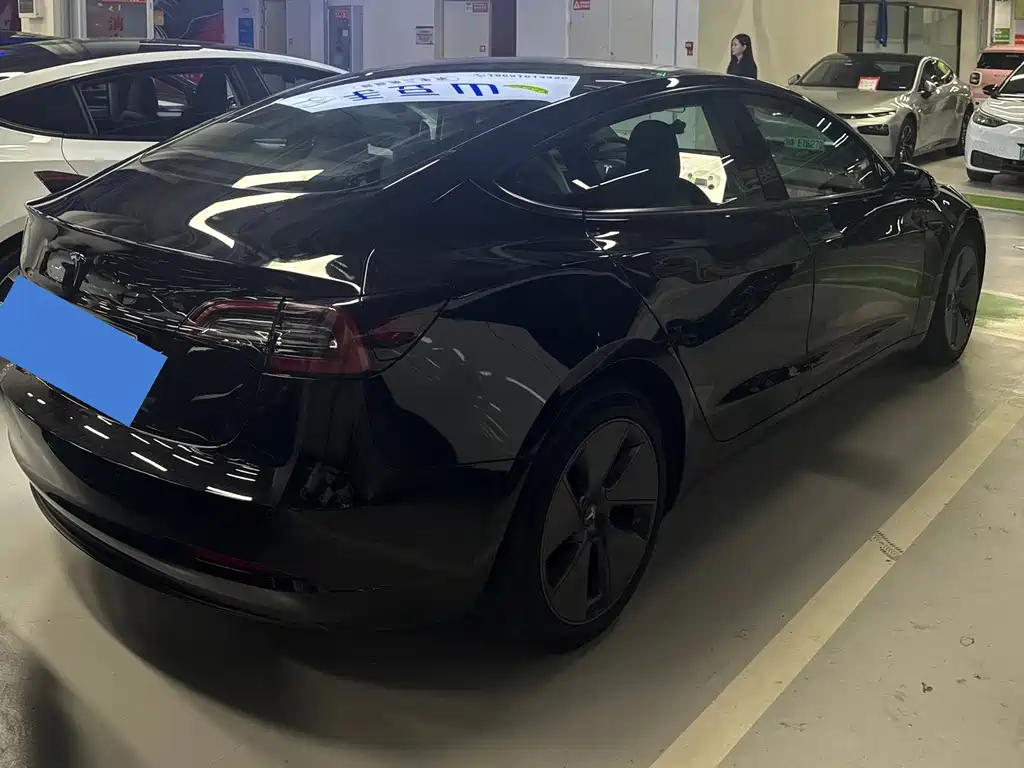 Tesla Model 3 — миниатюра 7
